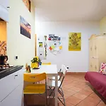 Bobbo House דירה *